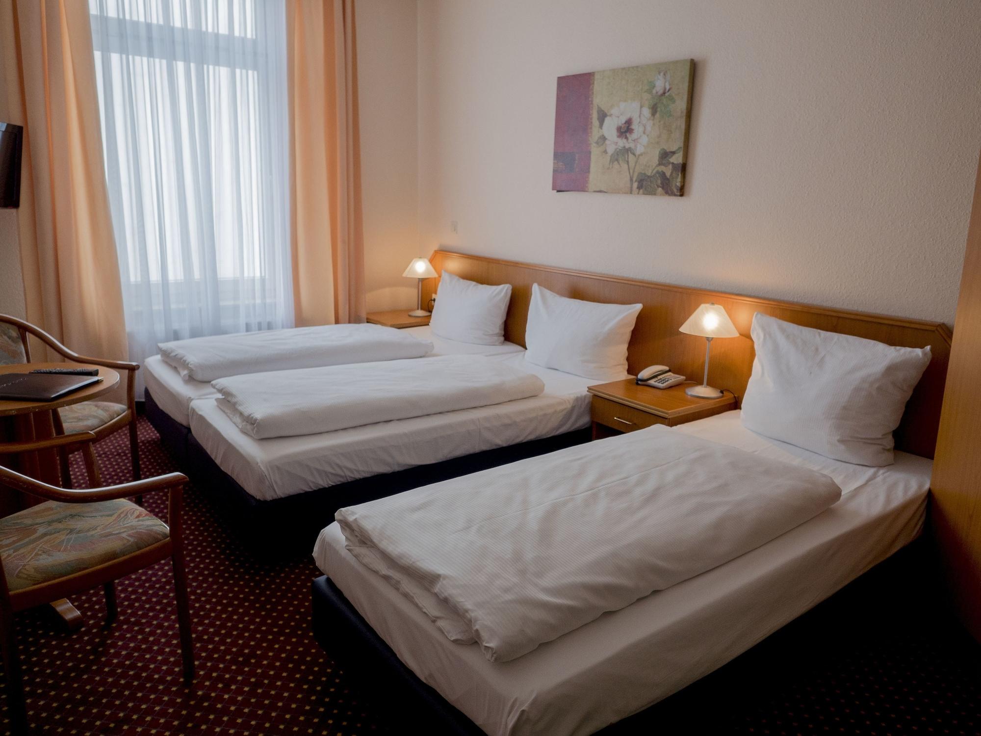 Hotel Lumen Am Hauptbahnhof Hamburg Eksteriør bilde