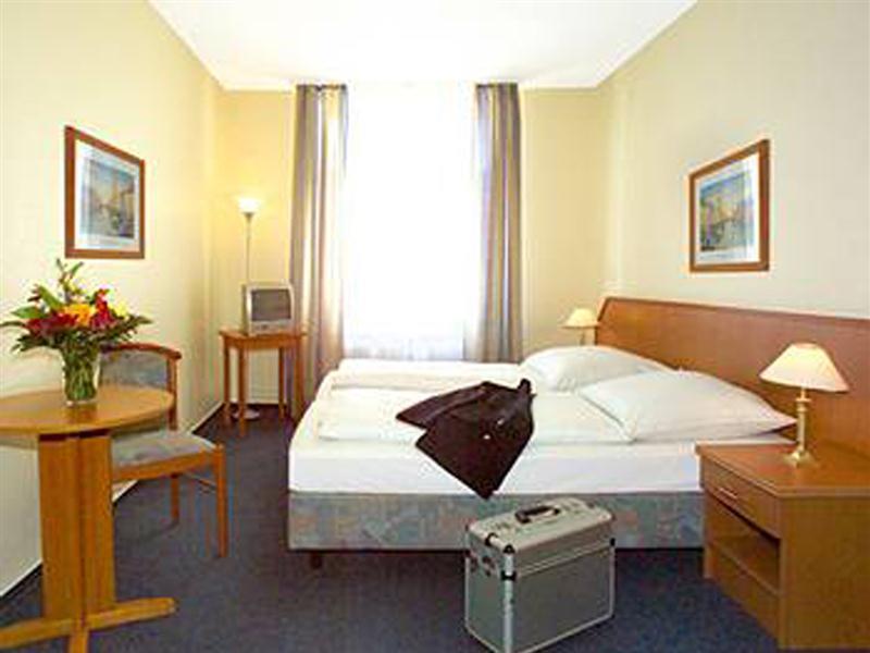Hotel Lumen Am Hauptbahnhof Hamburg Eksteriør bilde