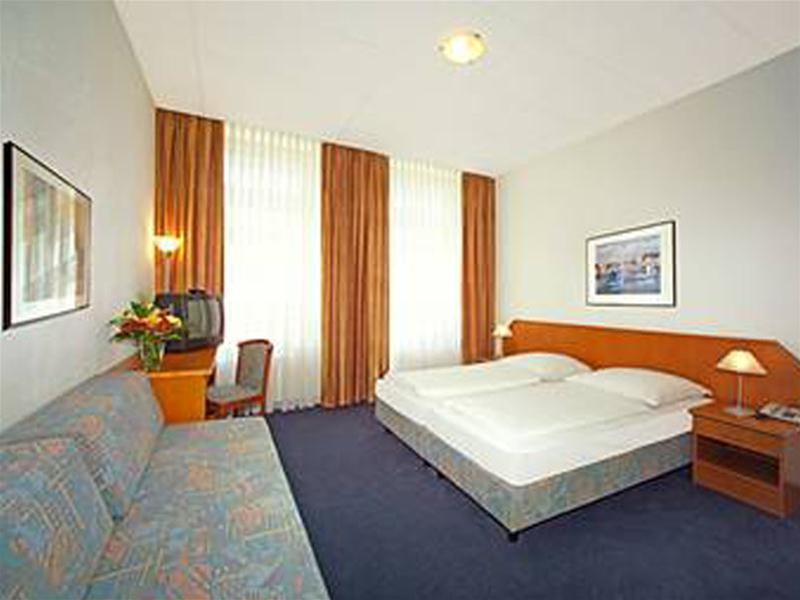 Hotel Lumen Am Hauptbahnhof Hamburg Eksteriør bilde